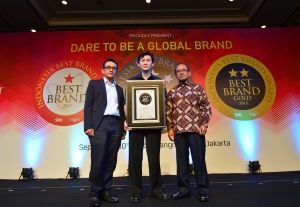 Asuransi Astra Raih Indonesia Best Brand Award (IBBA) 2015