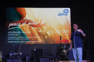 Santosa CEO Asuransi Astra saat peluncuran asuransi mikro di Kuningan, Jakarta