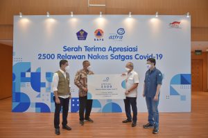 Asuransi Astra berikan apresiasi pada 2.500 relawan tenaga kesehatan Covid-19 yang bertugas di RSDC Wisma Atlet, Jakarta